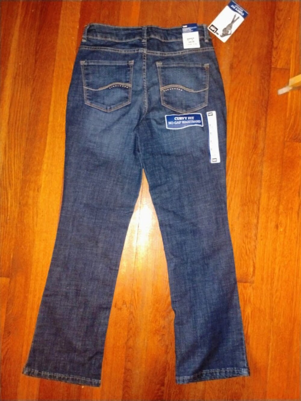 NWT Lee Modern Series Curvy Fit Bootcut Jeans Womens 8 SHORT, No Gap Waistband - Picture 4 of 5